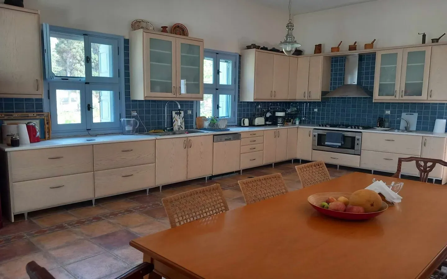 house 2- main kitchen