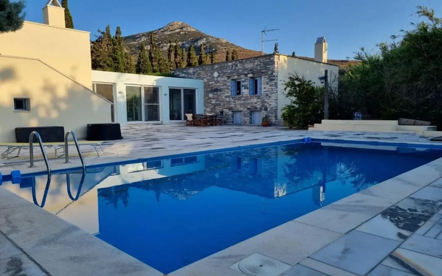 pool view